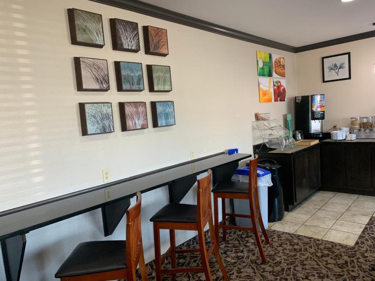 Quality Inn Near I-72 And Hwy 51 Forsyth Kültér fotó
