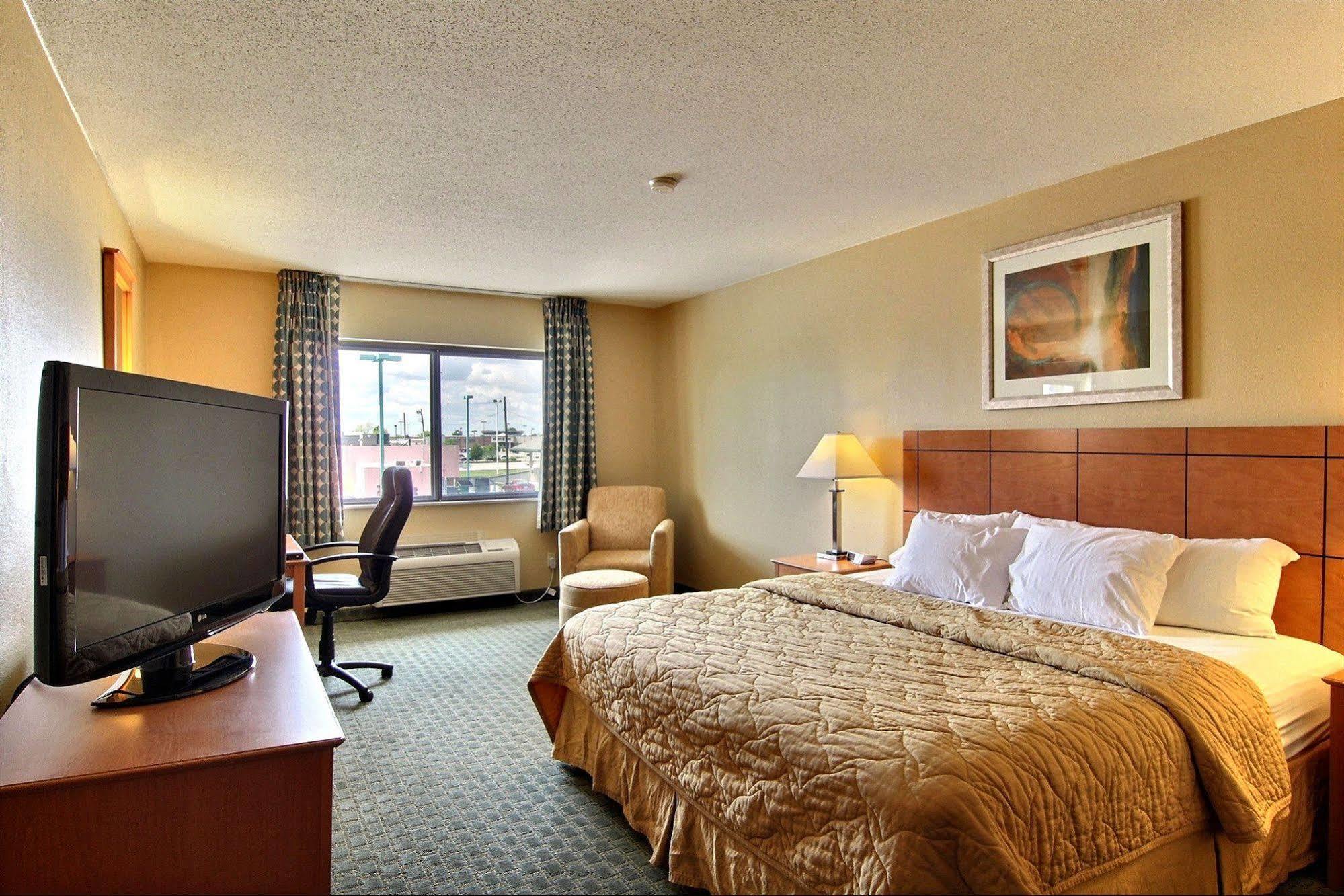 Quality Inn Near I-72 And Hwy 51 Forsyth Kültér fotó